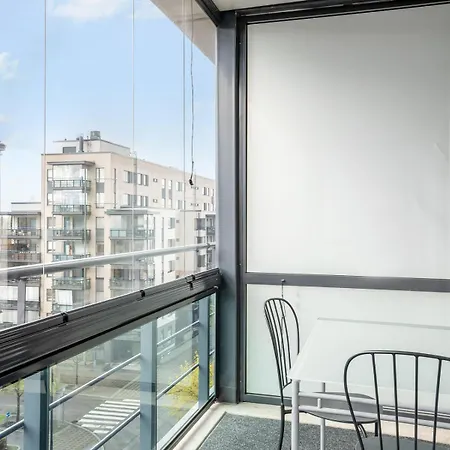 Kotimaailma - Saunallinen Kaksio Isolla Parvekkeella - Verstaankatu * 坦佩雷