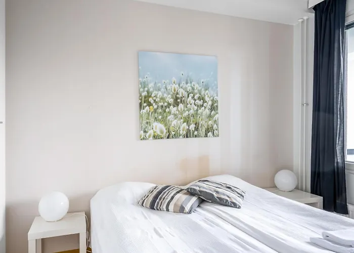 Kotimaailma - Saunallinen Kaksio Isolla Parvekkeella - Verstaankatu *