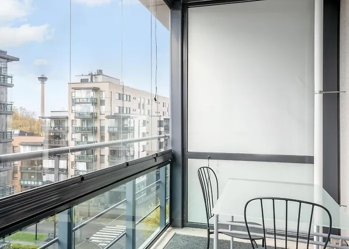 Kotimaailma - Saunallinen Kaksio Isolla Parvekkeella - Verstaankatu * Τάμπερε